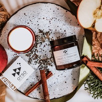 Świeca sojowa JABŁKO Z CYNAMONEM  - świeca sojowa zapachowa OTSO -  120 ml