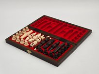 Szachy drewniane we wkładce 31x31 PRODUCENT, gra planszowa, Szachy Syc