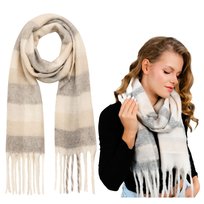 Szalik Zimowy Beżowy Duży Puszysty z Frędzlami Przyjemny Ciepły i Wygodny