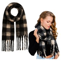 Szalik Zimowy Czarny Duży Puszysty z Frędzlami Przyjemny Ciepły i Wygodny