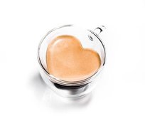 Szklanka Termiczna z Podwójnym Dnem Ściankami z Sercem na Kawę Latte