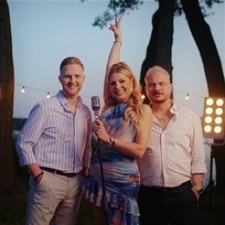 Tak Do Końca Magdalena Narożna, Piękni I Młodzi