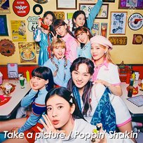 Take a picture / Poppin' Shakin' NiziU