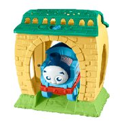 Tomek i Przyjaciele, śpiewający Tomek z projektorem