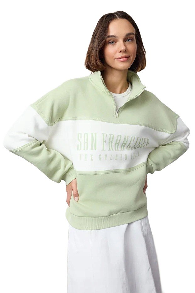 Trendyol TRENDYOL BLUZA DAMSKA Z ZAMKIEM I NADRUKIEM SAN FRANCISCO S 5EA*