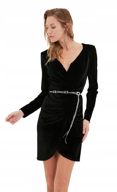 Trendyol TRENDYOL CZARNA WELUROWA SUKIENKA Z WYSZCZUPLAJĄCYM MARSZCZENIEM 40 5BA