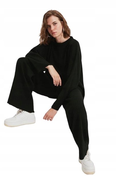 Trendyol TRENDYOL CZARNY KOMPLET DAMSKI LUŹNY SWETER I SPODNIE 38 5AA
