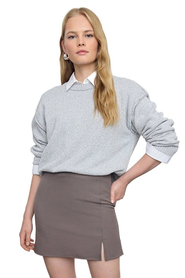 Inny producent TRENDYOL PROSTA MINI SPÓDNICA Z ROZCIĘCIEM W KOLORZE BRĄZOWYM 38 5EA*