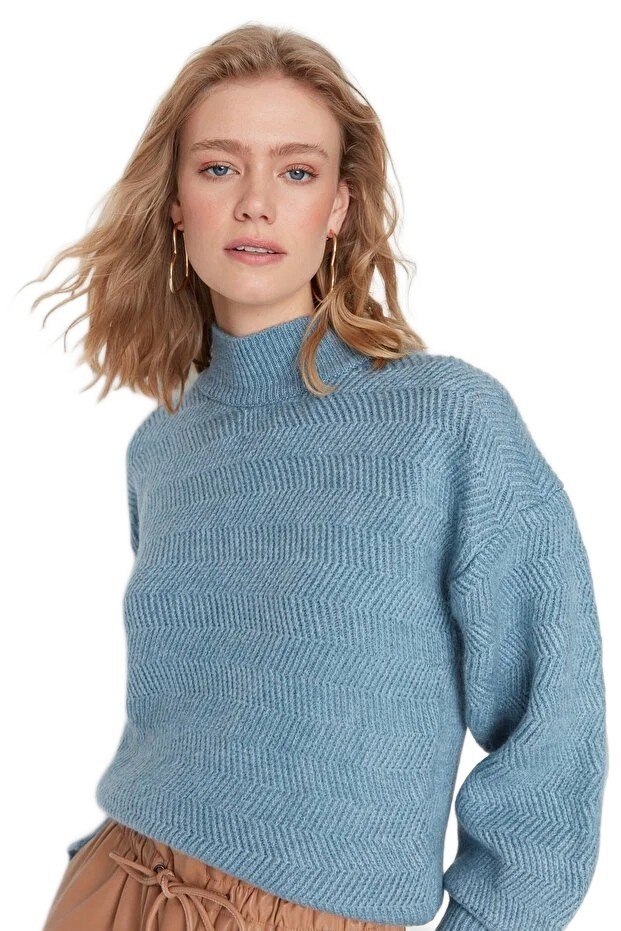 Inny producent TRENDYOL SWETER DAMSKI NIEBIESKI Z FAKTURĄ GOLF LUŹNY S 5EA*