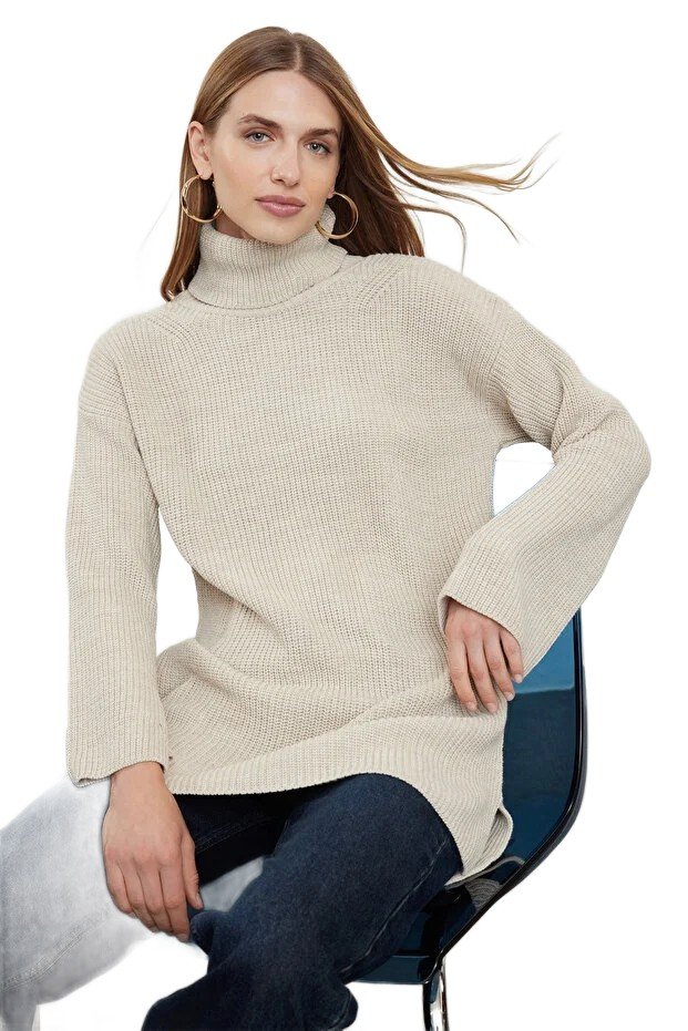 Inny producent TRENDYOL SWETER DAMSKI Z GOLFEM I LUŹNYM FASONEM BEŻOWY S 5EA*