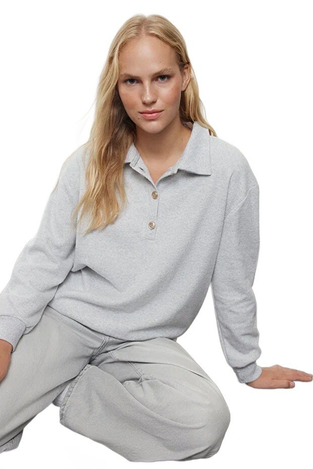 Trendyol TRENDYOL SZARA BLUZA DAMSKA Z KOŁNIERZYKIEM I GUZIKAMI S 5EA*