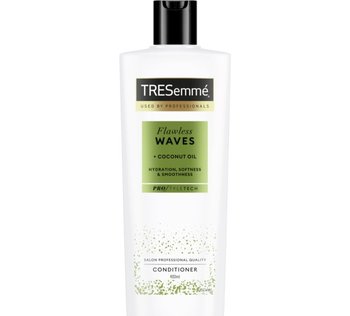 TRESemmé Flawless Waves odżywka nawilżająca do włosów falowanych 400ml - TRESemme