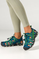 Turkusowe sandały trekkingowe damskie na elastycznej bieżnikowanej podeszwie z regulowaną elastyczną sznurówką zakryta pięta zielone wstawki Casu 2307-4W-39