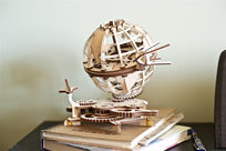 Ugears, mechaniczny model do samodzielnego składania Globus