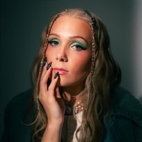 VIIVI (Vain elämää kausi 16) VIIVI