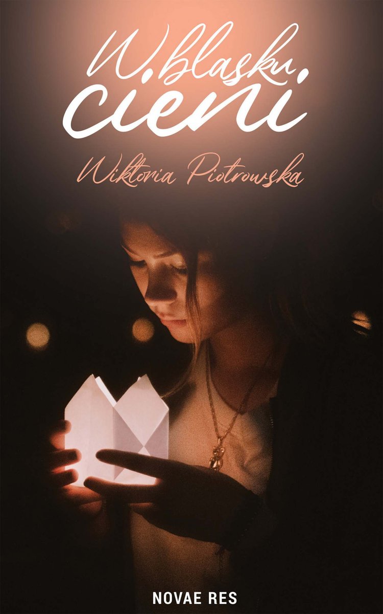 W blasku cieni - ebook mobi
