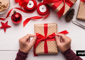 W co zapakować prezenty świąteczne? 10 pomysłów
