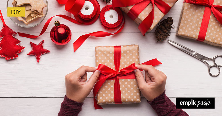 W co zapakować prezenty świąteczne? 10 pomysłów