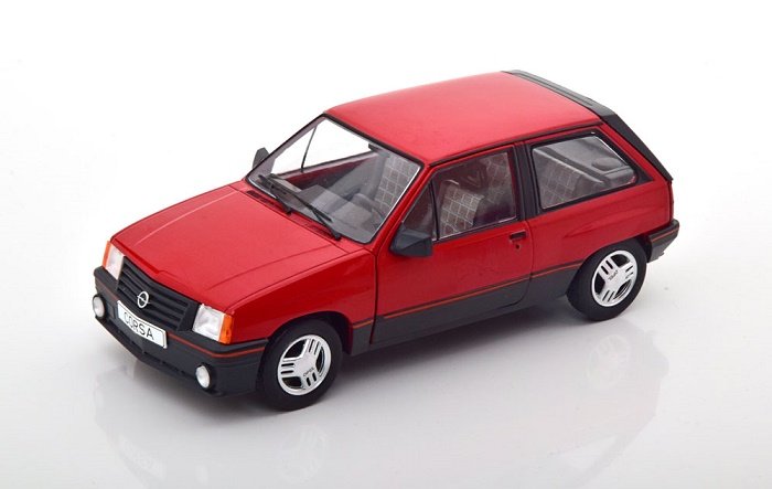 Фото - Машинка Whitebox Opel Corsa A Sr Red 1985 1:24 Wb124094-O 