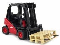 Wózek widłowy BRUDER Linde H30D z 2 paletami 1:16