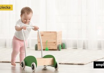 Wybieramy najlepsze zabawki do nauki chodzenia – TOP 9 