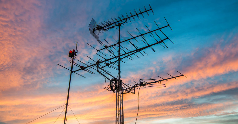 Wzmacniacz antenowy: jak wybrać wzmacniacz sygnału antenowego?