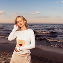 z pamiętnika Ajzeja, Wiktoria Rogowska