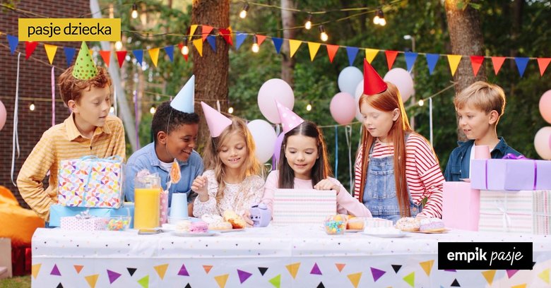 Zabawy urodzinowe dla dzieci – lista pomysłów na atrakcje w domu i ogrodzie