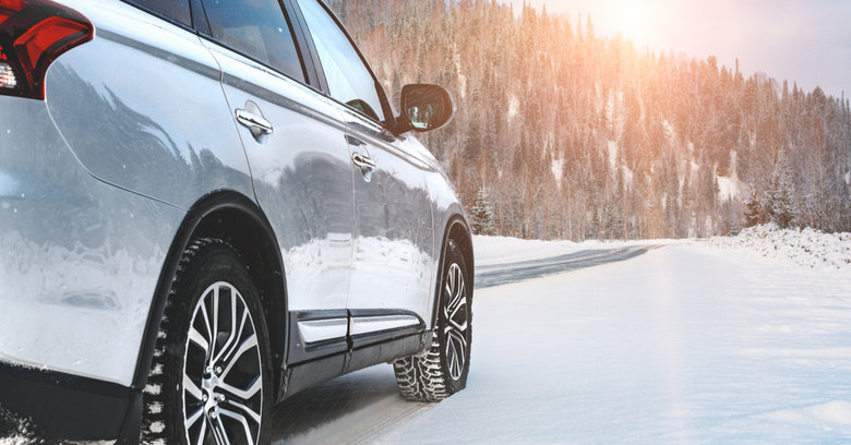 Zabezpieczenie lakieru samochodowego na zimę – jak je dobrze wykonać? 