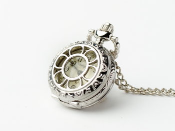 Zegarek kwarcowy DROBINY CZASU Bratek, srebrny - Drobiny Czasu