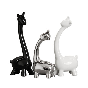 Zestaw figurek dekoracyjnych zwierzęta 3 żyrafy na prezent - R70