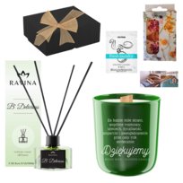 ZESTAW PREZENTOWY 4w1 PREZENT DLA NAUCZYCIELA ZAKOŃCZENIE ROKU NAUCZYCIELI BOX WYCHOWAWCY  ZAPACHY DO DOMU ŚWIECA ZAPACHOWA DYFUZOR Z PATYCZKAMI PERFUMY DO PRANIA ZAWIESZKA ZAPACHOWA