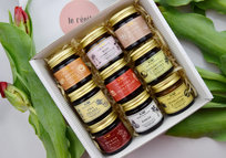 Zestaw Prezentowy - Świece Sojowe Zapachowe Le Répit 9 X 30 Ml. Hand Made:  Rose Champagne, Szarlotka Z Lodami, Ciastko Truskawkowe, Kokos, Mleczna Czekolada, Brownie Z Wiśnią, Słony Karmel, Bergamotka Z Limonką, Pina Colada