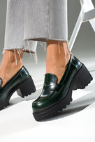 Zielone mokasyny damskie na klocku z bieżnikowaną platformą casu jw24x8-g-no-41