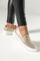 Złote półbuty skórzane damskie slip on na platformie PRODUKT POLSKI Casu 2814-708-37
