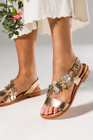 Złote sandały skórzane damskie płaskie z kwiatami PRODUKT POLSKI Casu 2762-706-36