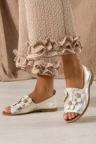 Złote Sandały Skórzane Damskie Przecierane Zabudowane Z Kwiatami Produkt Polski Casu 3057-004-37