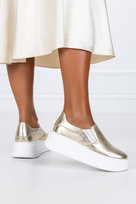 Złote sneakersy skórzane damskie slip on na białej platformie PRODUKT POLSKI Casu 10151-37