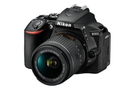 Lustrzanka NIKON D5600 + 18-55 AF-P VR - Nikon | Sklep EMPIK.COM