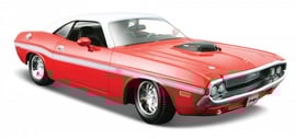 1970 Dodge Challenger R/T 1/24レッド絶版品 1970 Dodge Challenger R/T 1/24レッド絶版品