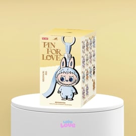 THE MONSTER PIN FOR LOVE シリーズ (A-M) ボックス The Monster Pin for Love Series Blind box (A-M) - Pop Mart | Moda