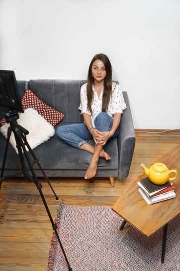 #13 Kinga Zawodnik- youtuberka, prowadząca programy Tv, o walce z hejtem z powodu otyłości, oczekiwaniach społecznych i spełnianiu marzeń- mimo wszystko - SpotKania Natalia Kania - podcast Kania Natalia
