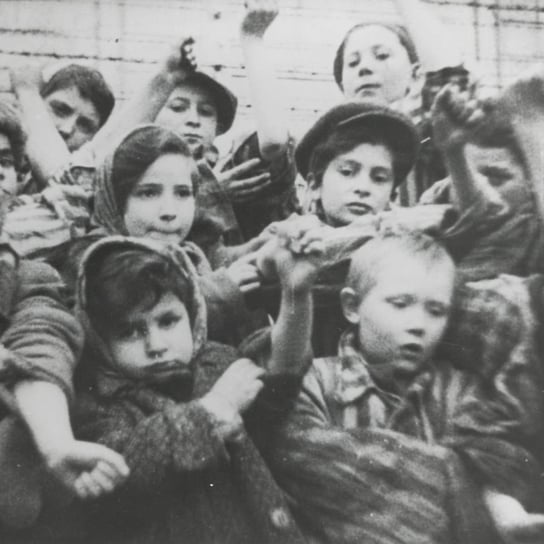 #15 Obóz oczami dziecka - Człowiek Biznes Technologia - podcast Muzeum Auschwitz