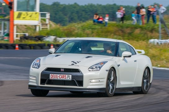 Audi R8 V8 vs Nissan GTR - Tor Poznań, Tor Śląsk - Inna marka | Karty ...