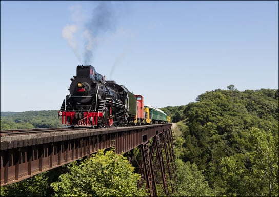 A steam train on a heritage railroad that operates excursions in Boone County, Iowa, crosses the 156-foot-tall Bass Point Creek Bridge., Carol Highsmith - plakat 100x70 cm Galeria Plakatu