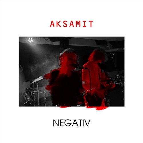 Aksamit Negativ