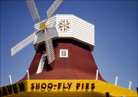 Amish Shoo-Fly pies in Lancaster, Pennsylvania, taken during 1980s, Carol Highsmith - plakat 29,7x21 cm Galeria Plakatu