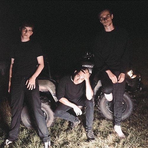 Androméda Neveresque feat. AKC Misi