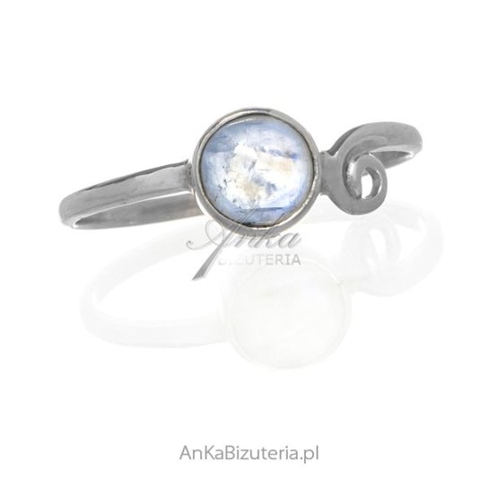 AnKa Biżuteria, Delikatny pierścionek srebrny z kamieniem ksieżycow AnKa Biżuteria