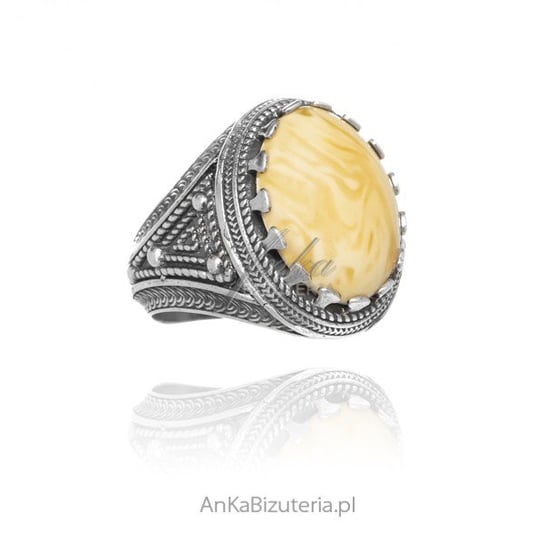 AnKa Biżuteria, Duży sygnet srebrny oksydowany z żółtym bursztynem r AnKa Biżuteria